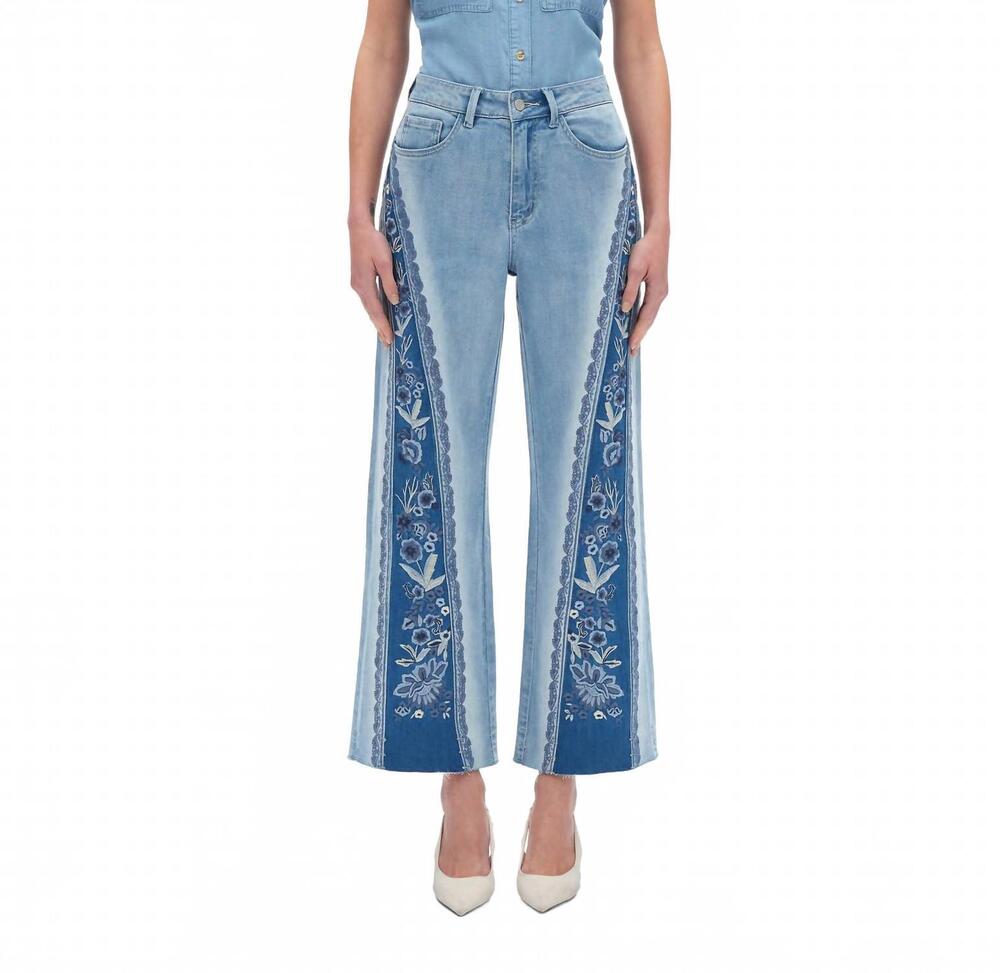 NEW BAYEAS floral embroidery flare jean in medium blue